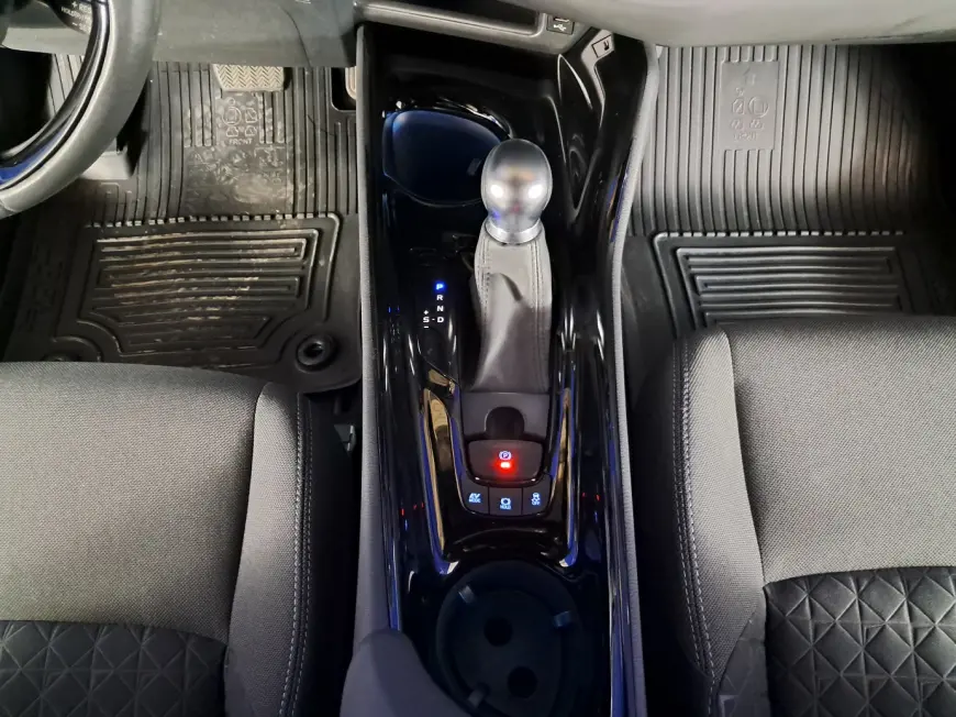 Toyota C-HR SUV 2021