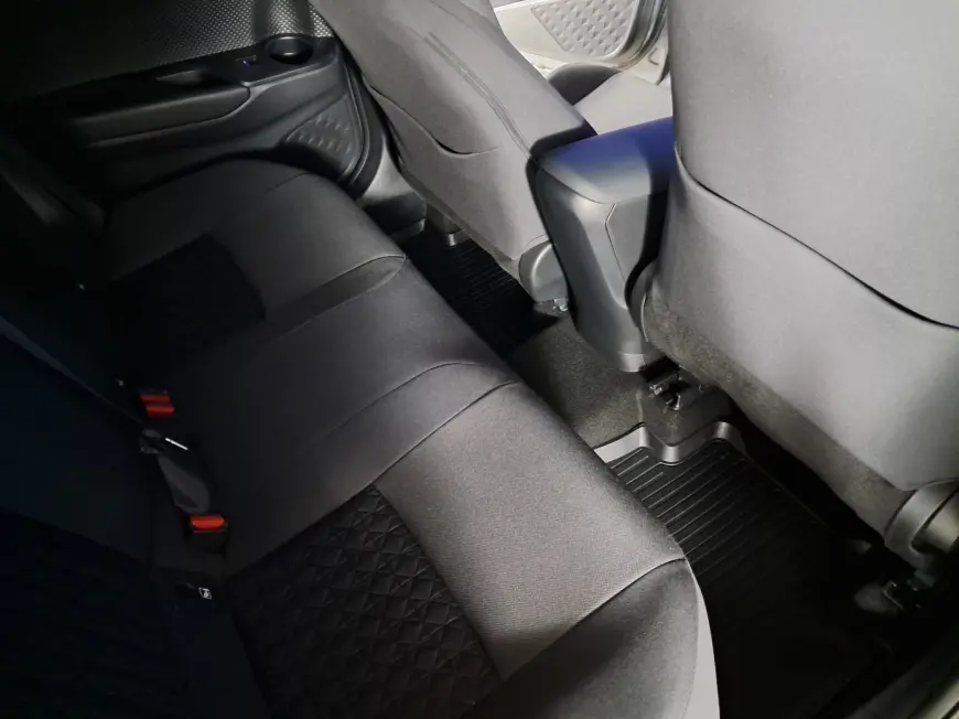 Toyota C-HR SUV 2021