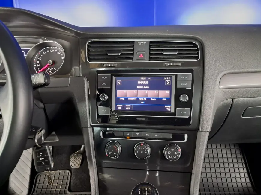 Volkswagen GOLF Hatchback 2019