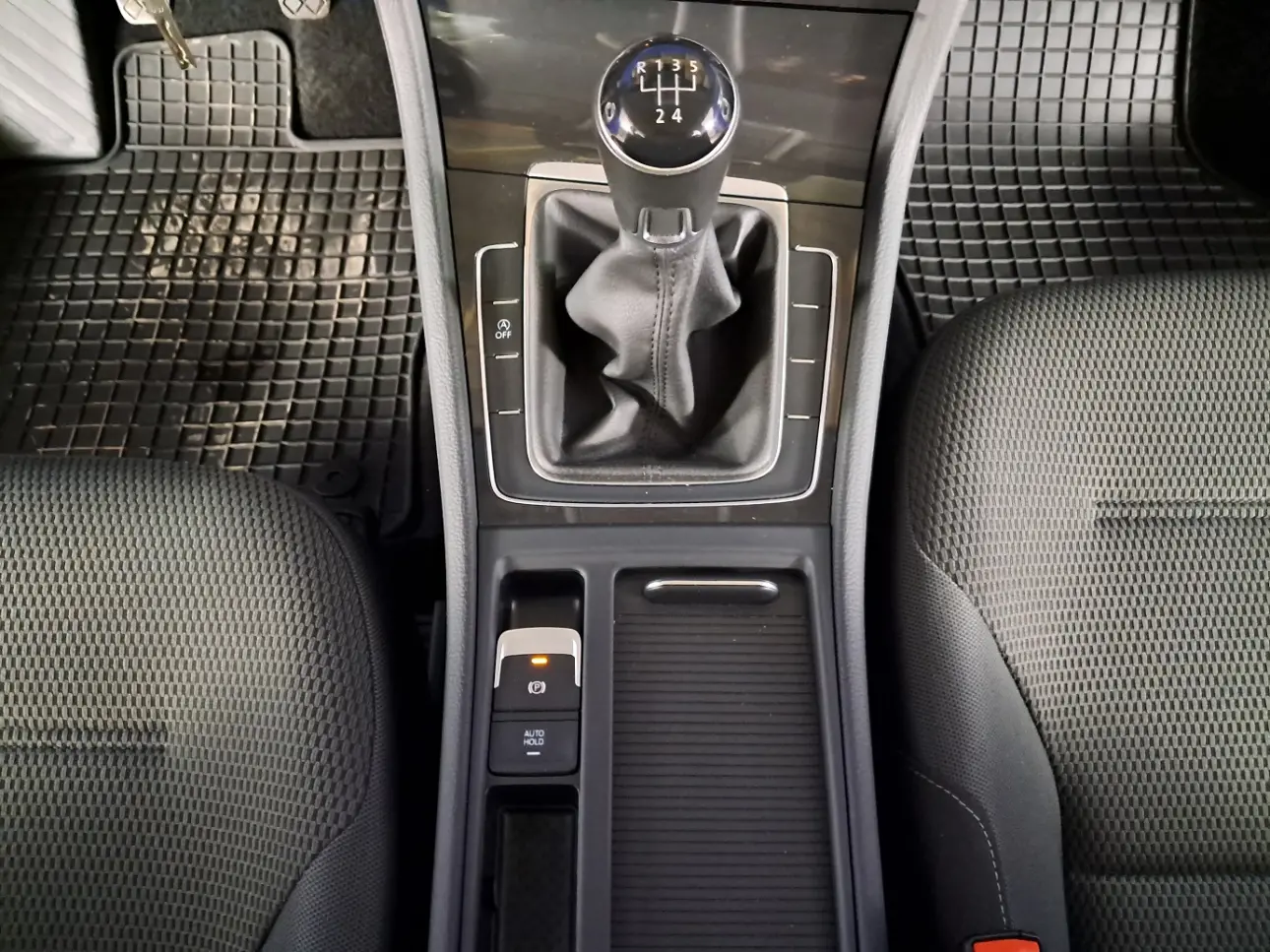 Volkswagen GOLF Hatchback 2019
