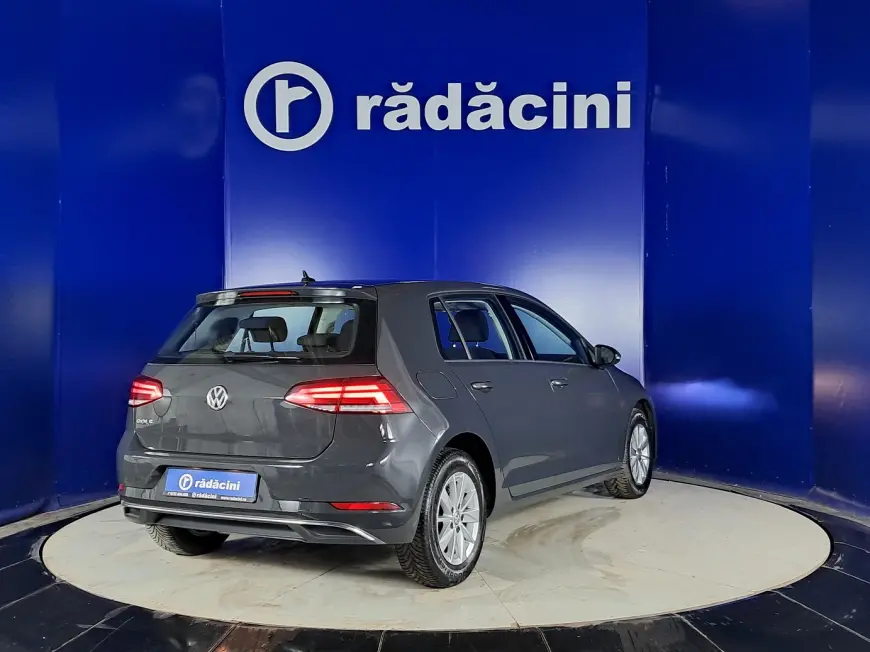 Volkswagen GOLF Hatchback 2019