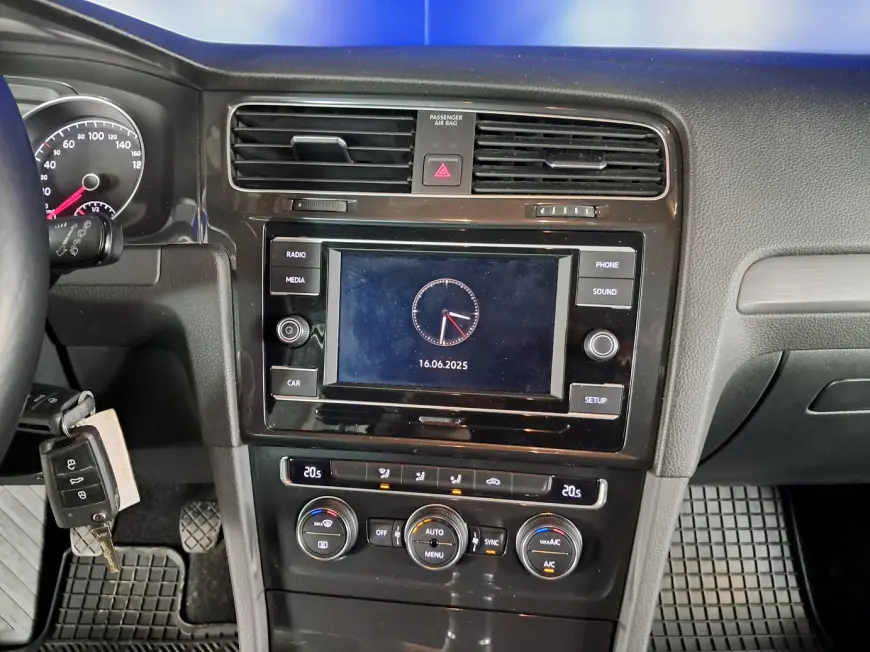 Volkswagen GOLF Hatchback 2019
