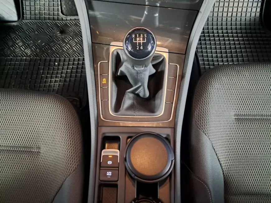 Volkswagen GOLF Hatchback 2019