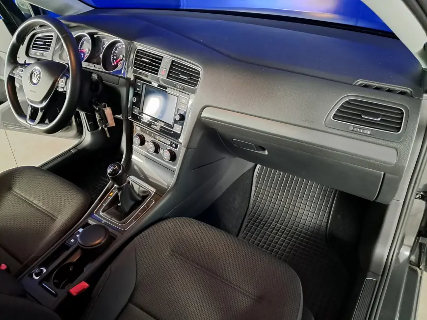 Volkswagen GOLF Hatchback 2019