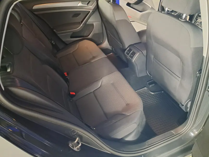 Volkswagen GOLF Hatchback 2019