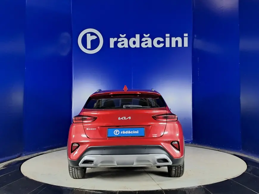 Kia XCEED Hatchback 2021