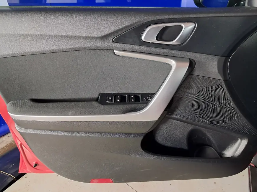 Kia XCEED Hatchback 2021