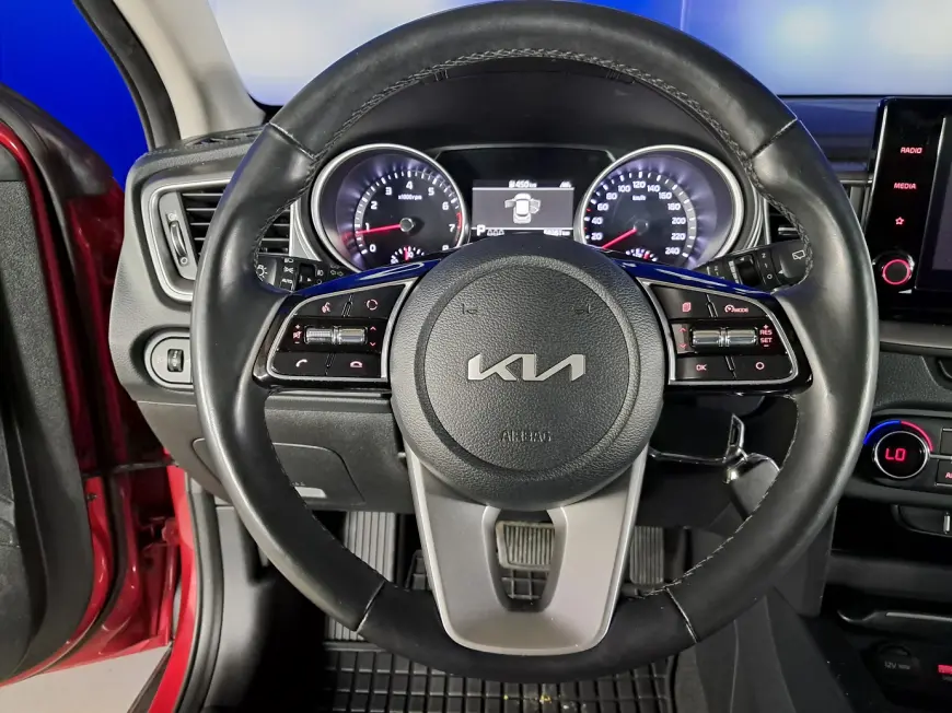 Kia XCEED Hatchback 2021