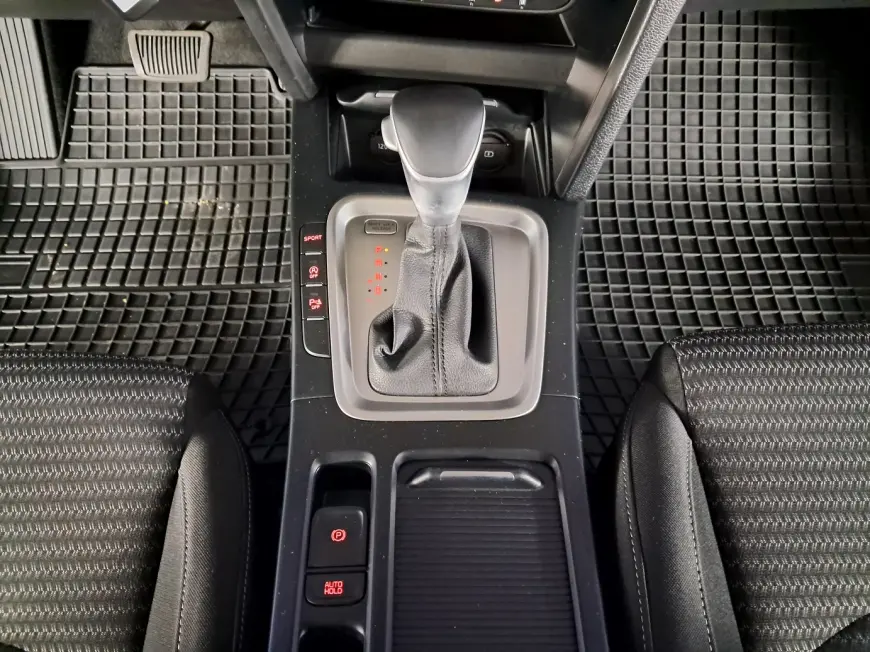 Kia XCEED Hatchback 2021