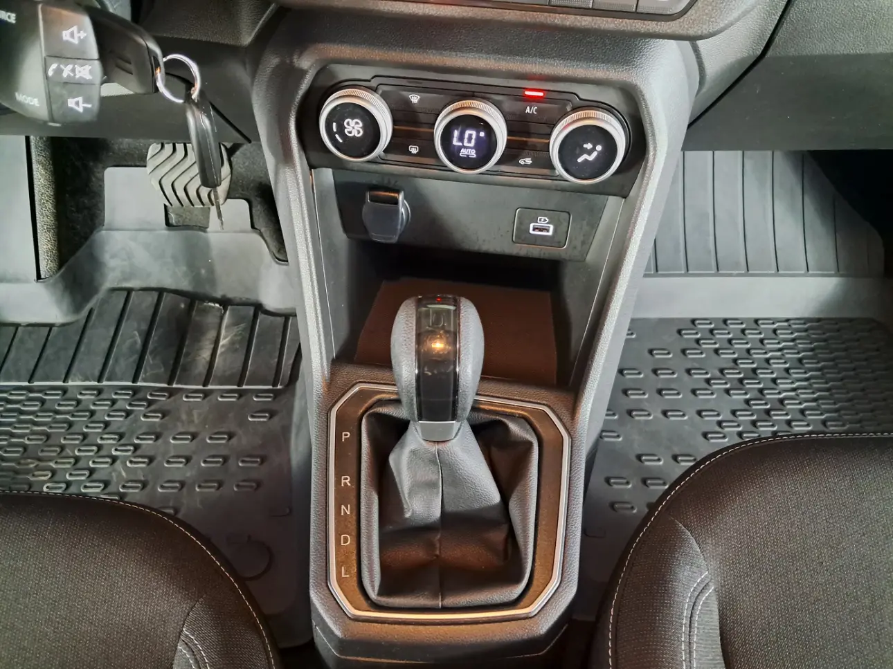 Dacia LOGAN Sedan 2023