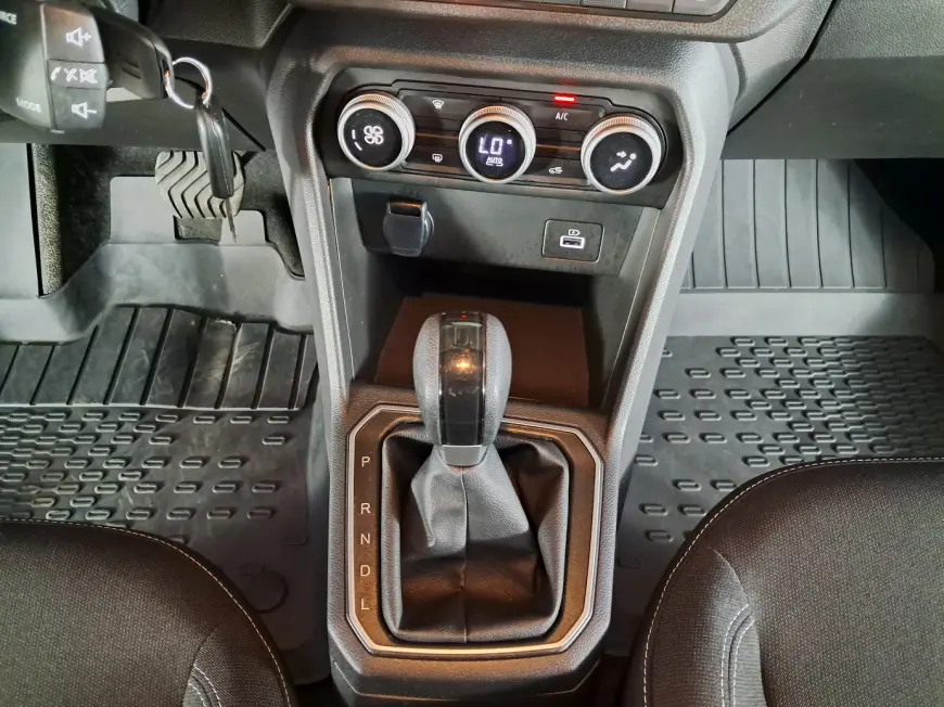 Dacia LOGAN Sedan 2023