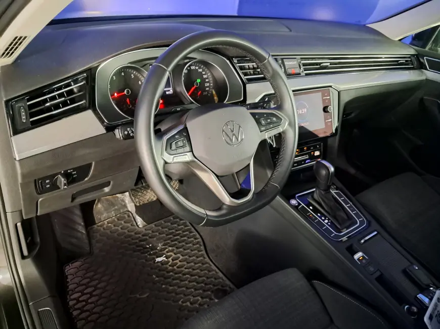 Volkswagen PASSAT Sedan 2020