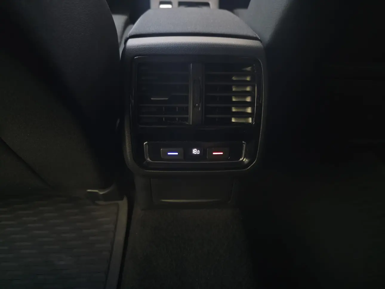 VW PASSAT VARIANT 2.0 TDI 150CP DSG R-LINE 2020