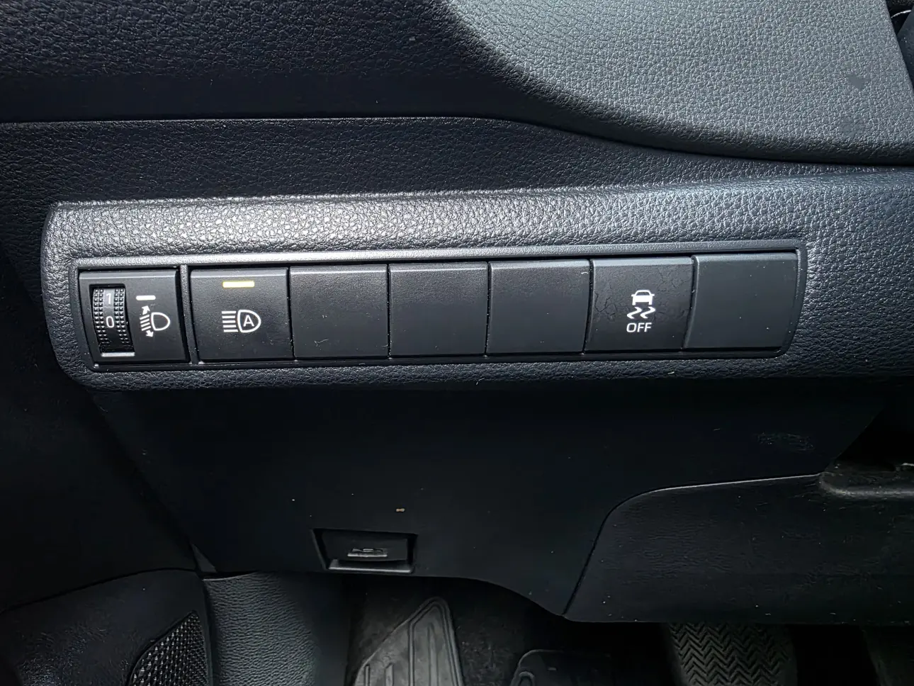 TOYOTA COROLLA HB 1.8 HYBRID DYNAMIC E-CVT 2021