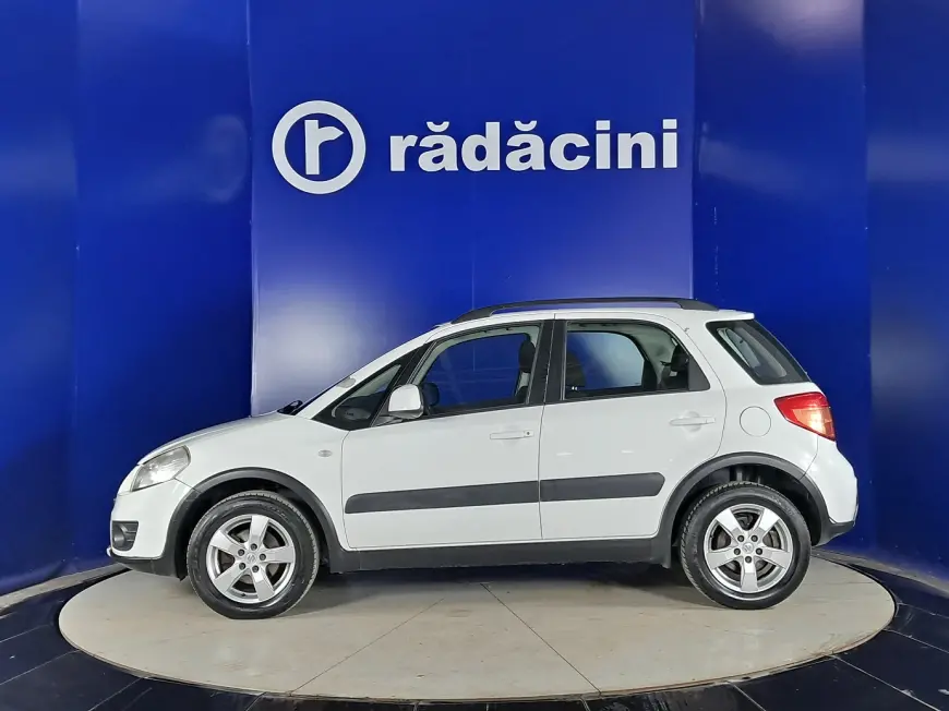 Suzuki SX4 SUV 2011