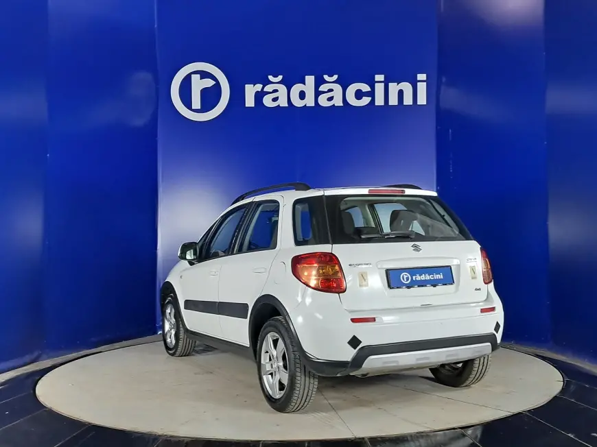 Suzuki SX4 SUV 2011