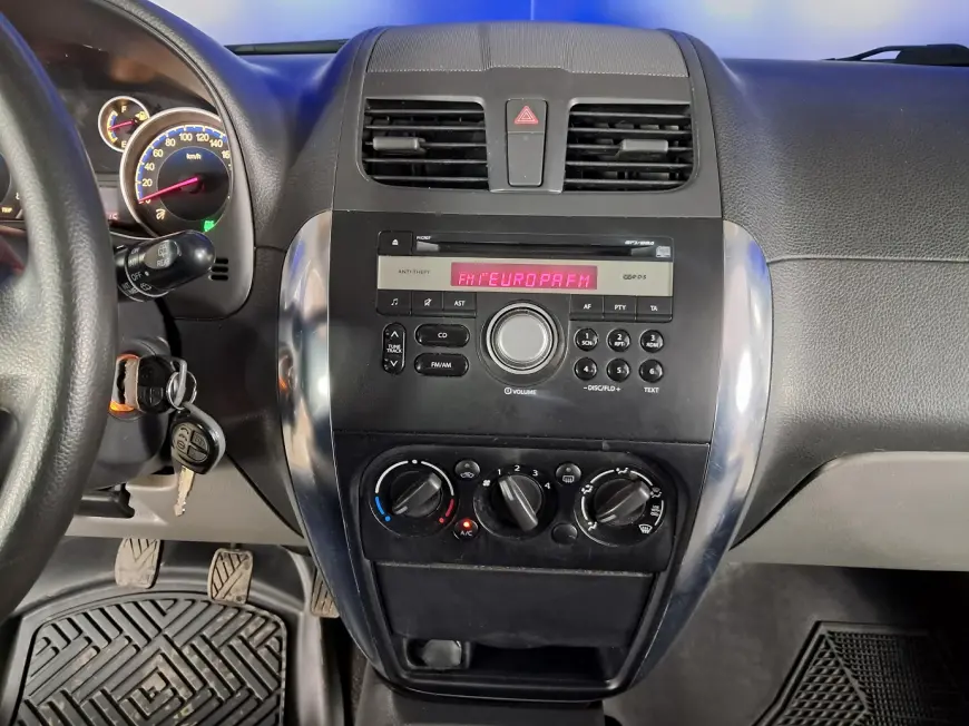 Suzuki SX4 SUV 2011