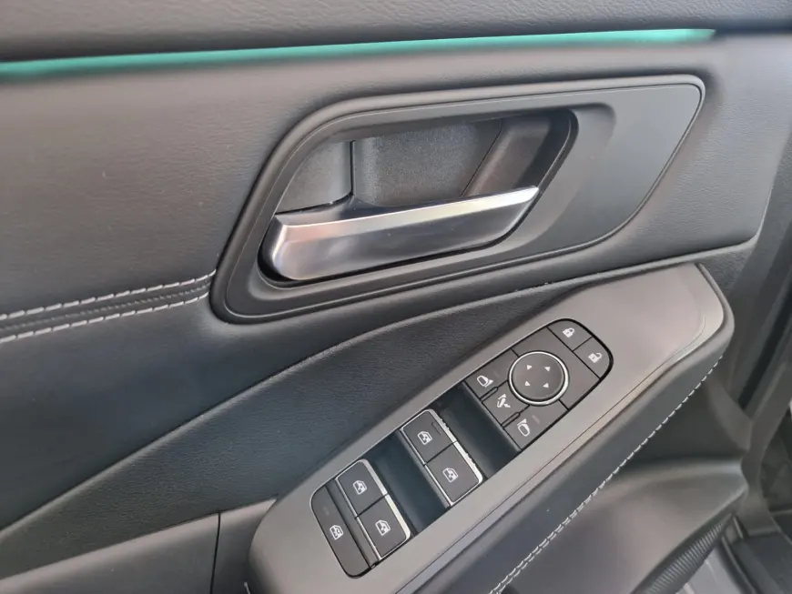 Nissan Qashqai 1.3 l Mild-Hybrid 156 CP X-Tronic N-CONNECTA 2024