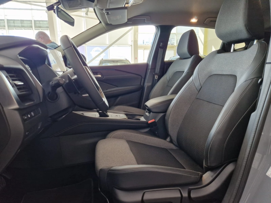 NISSAN QASHQAI 1.3 l Mild-Hybrid 156 CP X-Tronic N-CONNECTA 2024