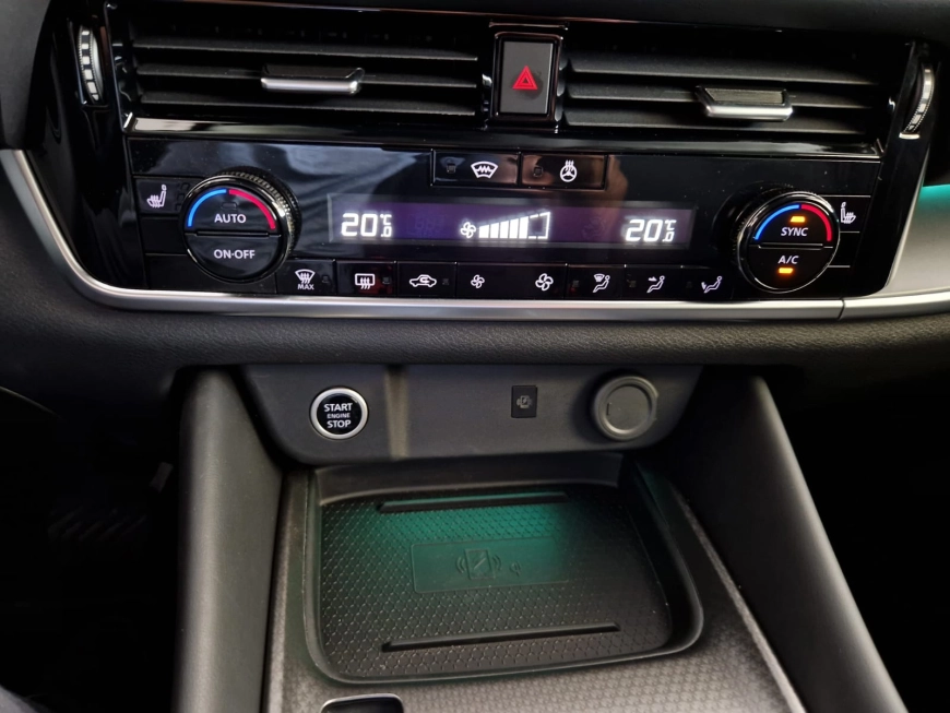 NISSAN QASHQAI 1.3 l Mild-Hybrid 156 CP X-Tronic N-CONNECTA 2024