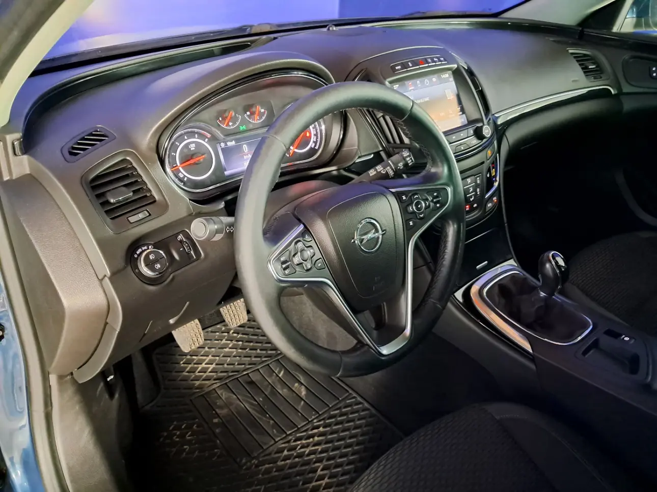 OPEL INSIGNIA