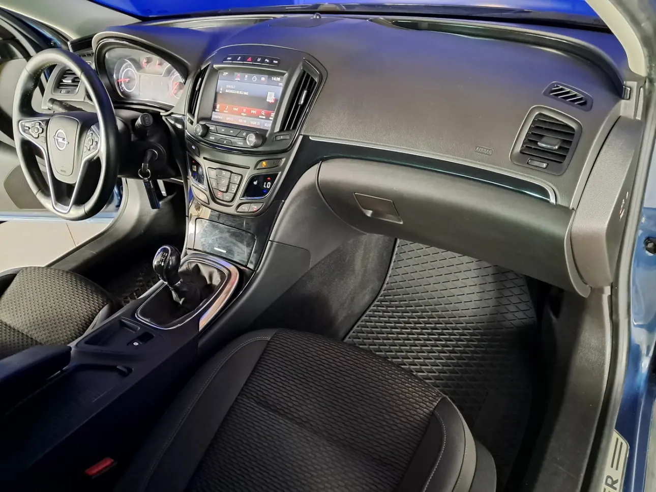 OPEL INSIGNIA