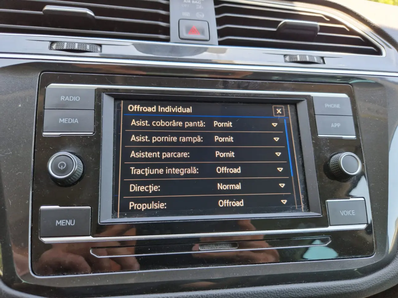 VOLKSWAGEN TIGUAN 2.0 TDI BLUEMOTION 150CP MT6 4MOTION COMFORTLINE 2020