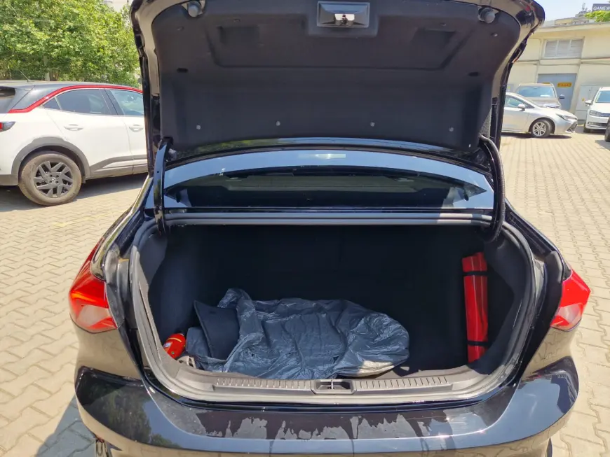 FORD FOCUS SEDAN 1.0 ECOBOOST 125CP MT6 TITANIUM BUSINESS 2020