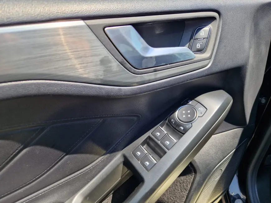 FORD FOCUS SEDAN 1.0 ECOBOOST 125CP MT6 TITANIUM BUSINESS 2020