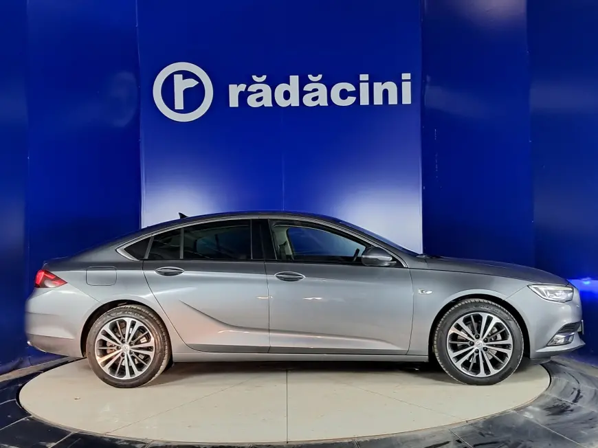 Opel INSIGNIA Sedan 2020