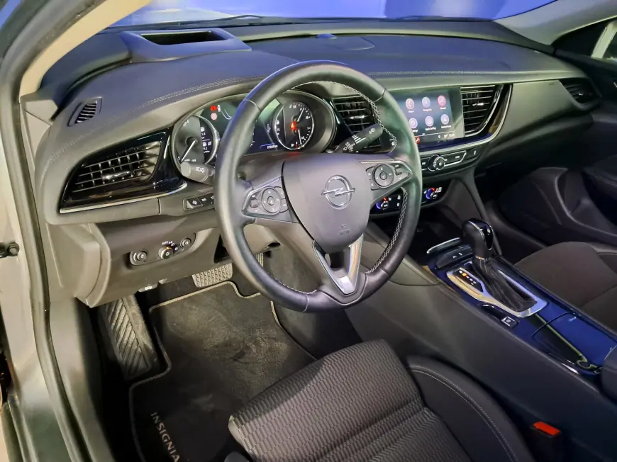 Opel INSIGNIA Sedan 2020