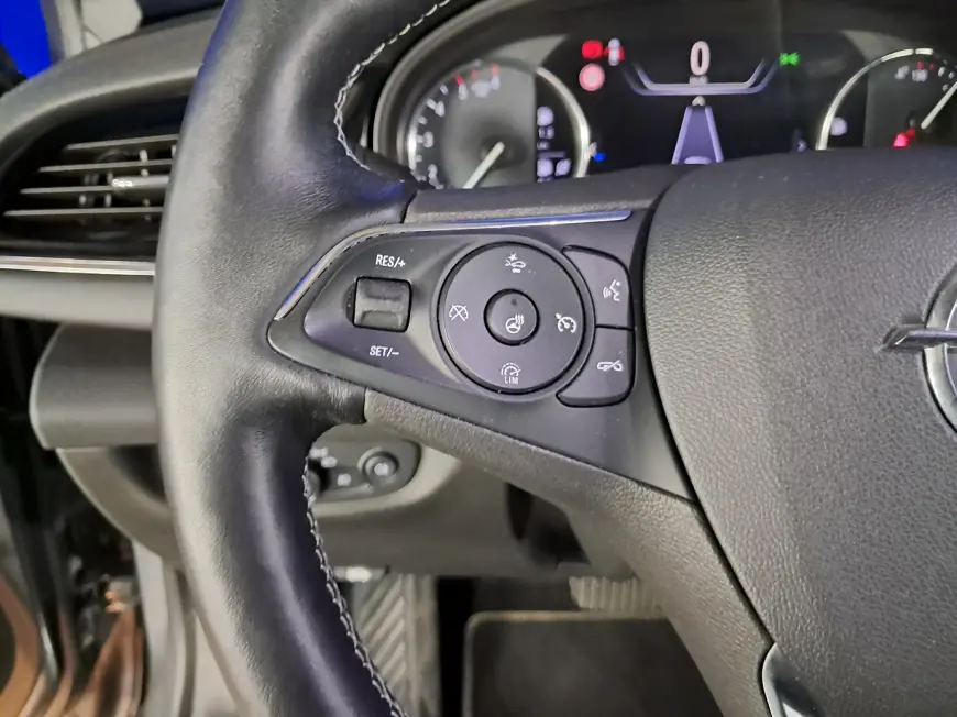 Opel INSIGNIA Sedan 2020