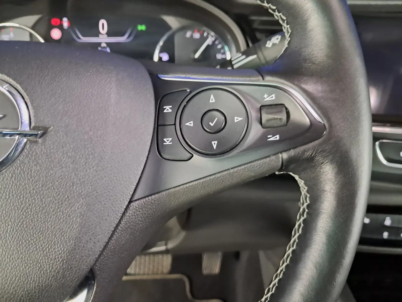 Opel INSIGNIA Sedan 2020