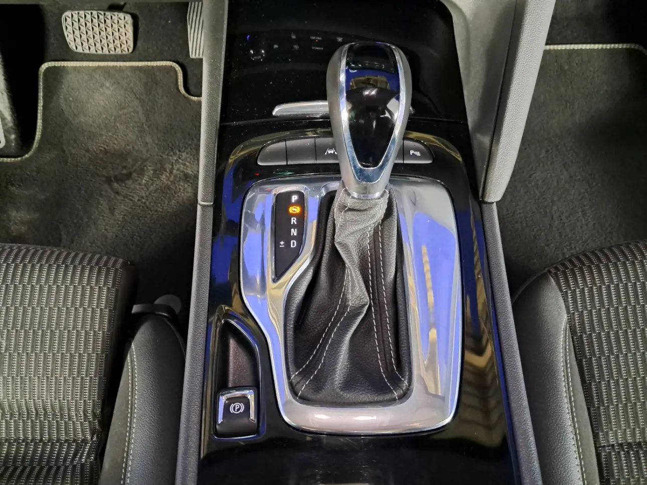 Opel INSIGNIA Sedan 2020