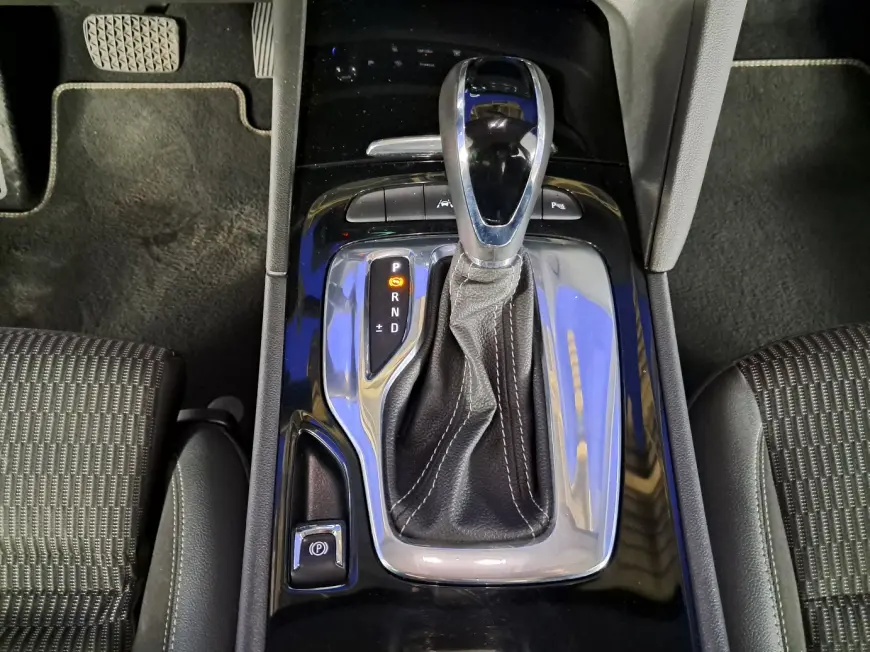 Opel INSIGNIA Sedan 2020