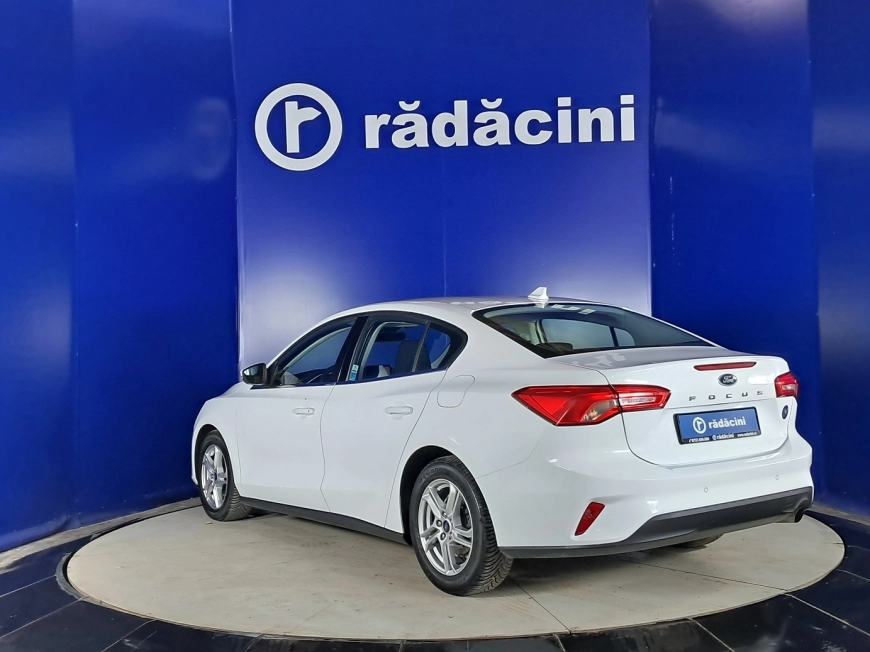 Ford FOCUS Sedan 2020