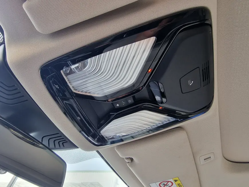 BMW Seria 5 518d Luxury Line 150cp 2022