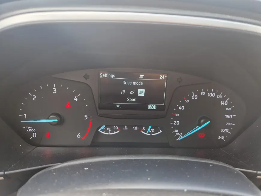 FORD FOCUS WAGON 1.5 TDCI ECOBLUE 120CP MT6 TREND CONNECTED 2021