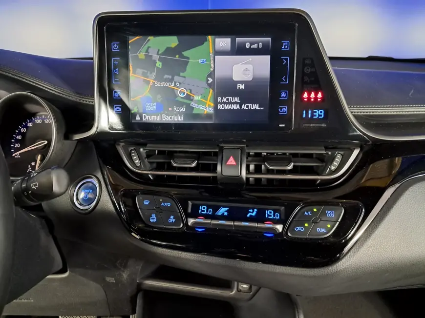 Toyota C-HR Hatchback 2018