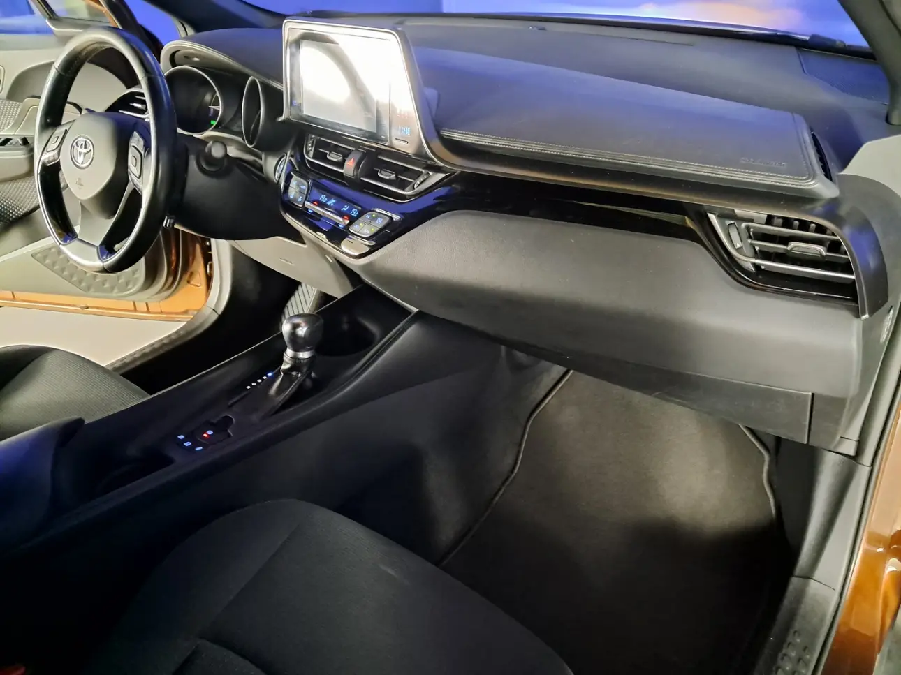 Toyota C-HR Hatchback 2018