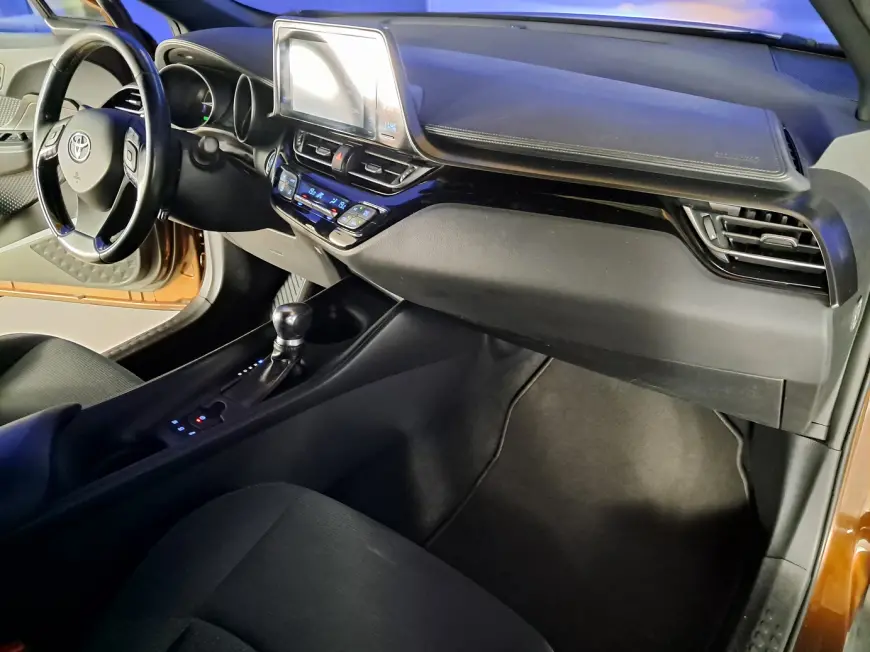 Toyota C-HR Hatchback 2018