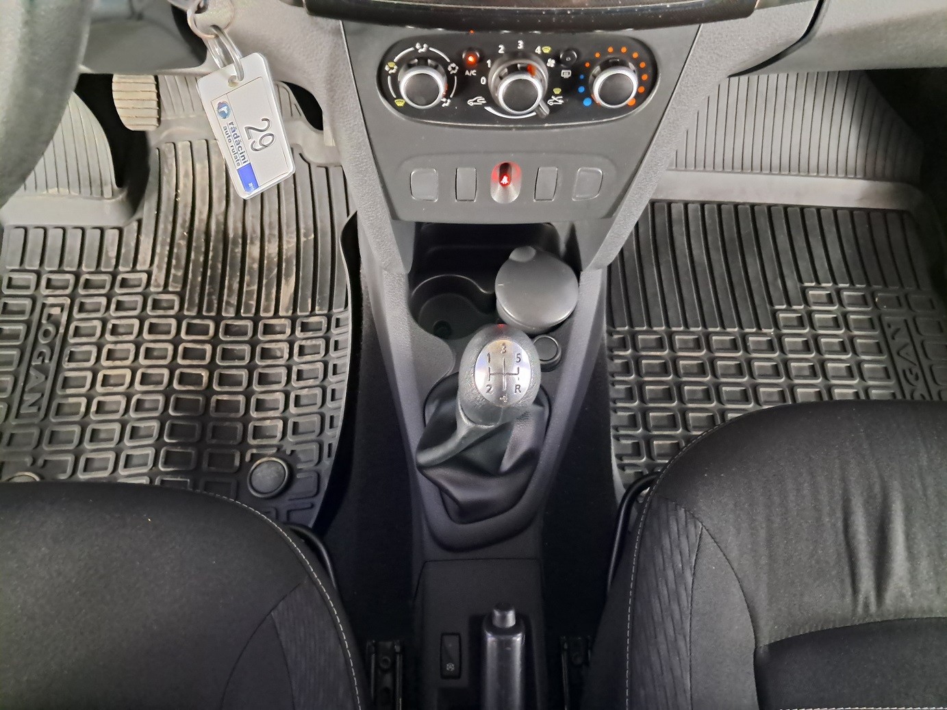 DACIA Logan 2020 — imagine 15