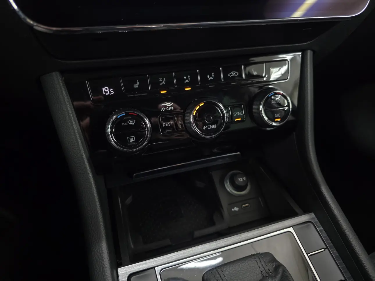 SKODA SUPERB 1.5 TSI DSG STYLE 2022