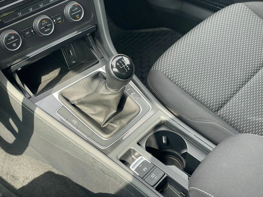 VOLKSWAGEN GOLF VII HB 1.6 TDI 115CP MT5 TRENDLINE 2019