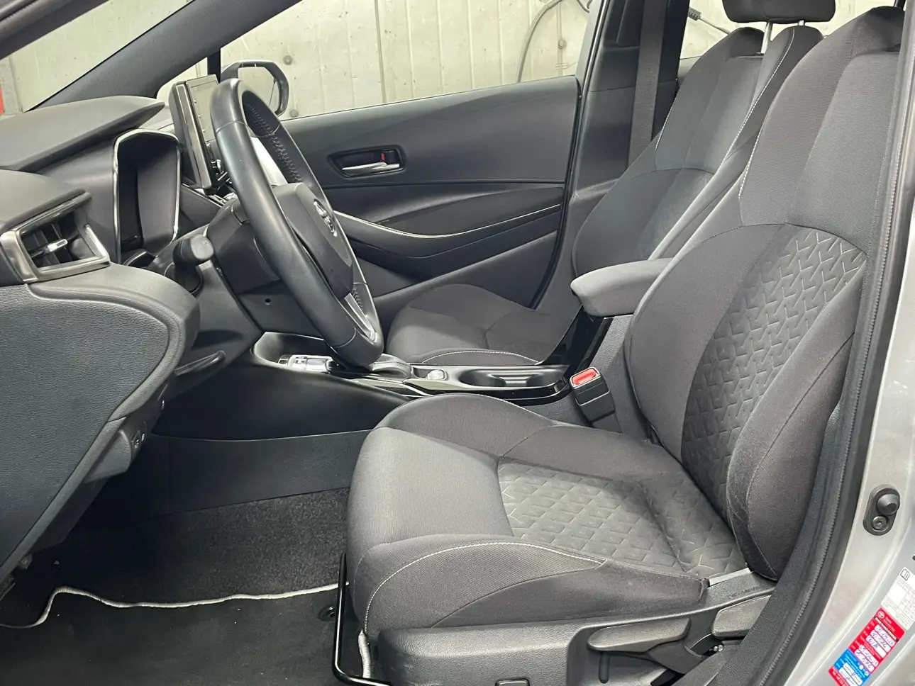 TOYOTA COROLLA HB 1.8 HYBRID DYNAMIC E-CVT 2022