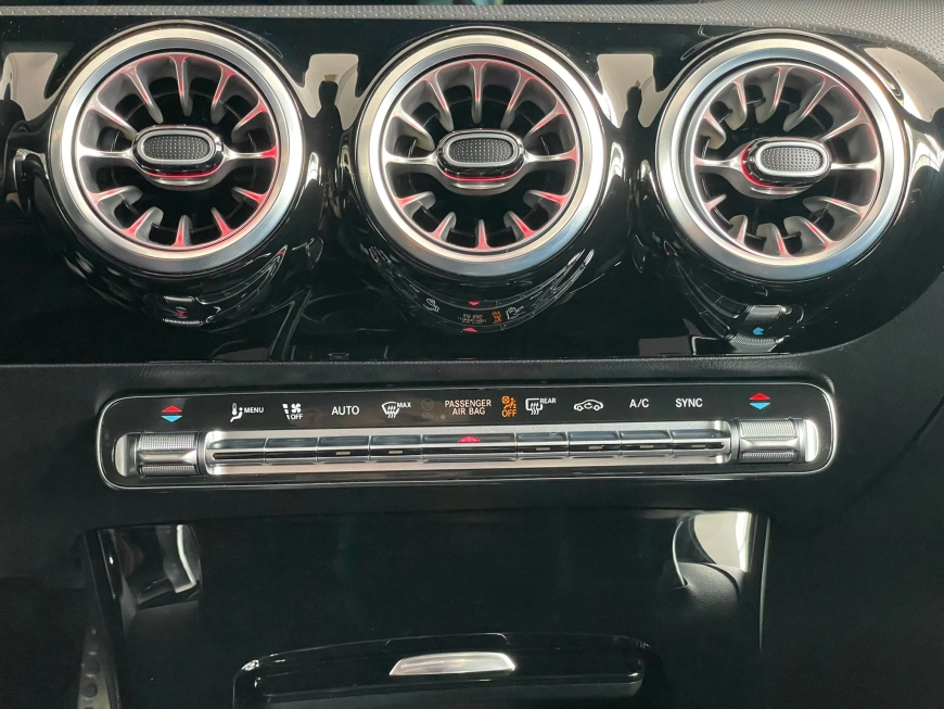 MERCEDES BENZ A 200 MHEV 7G-DCT 2024 AMG Line