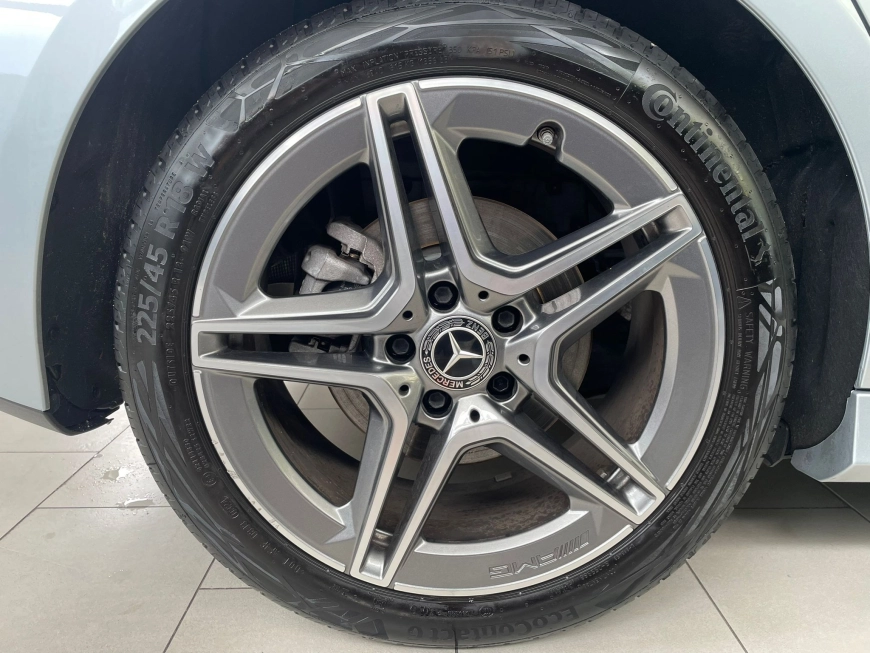 MERCEDES BENZ A 200 MHEV 7G-DCT 2024 AMG Line