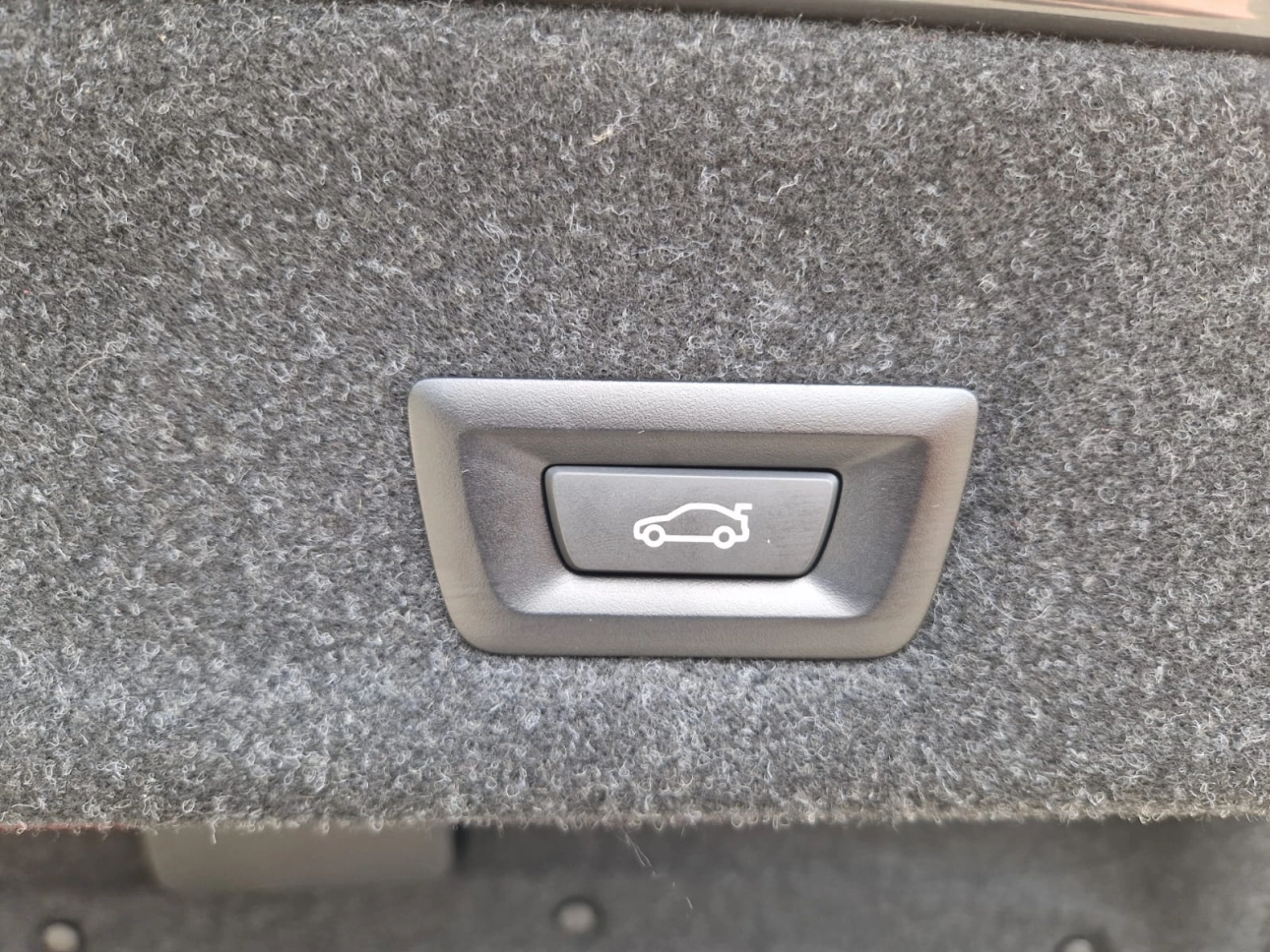 BMW SERIA 3 320e Business - Hybrid - Automatic - 163 CP