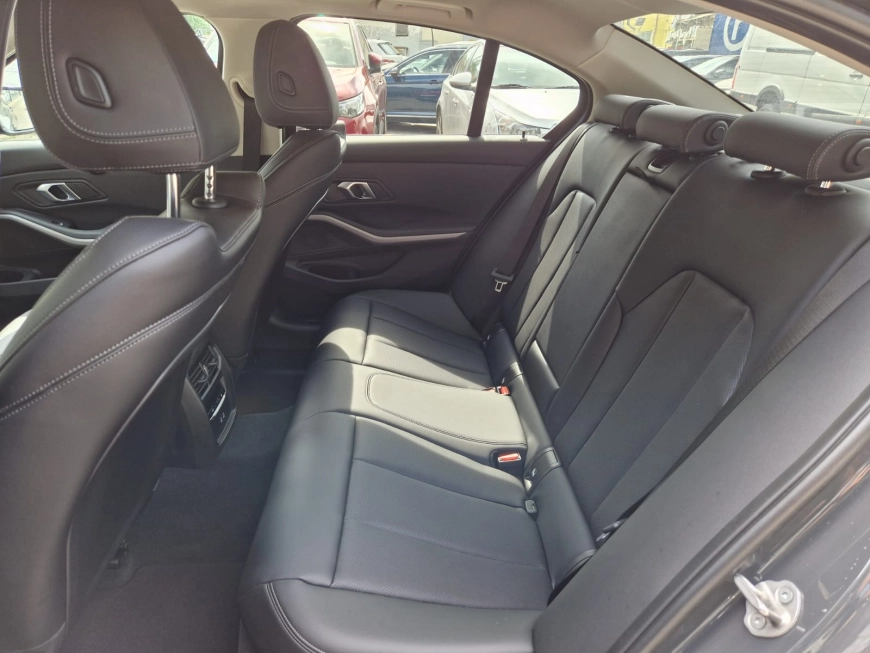 BMW SERIA 3 320e Business - Hybrid - Automatic - 163 CP