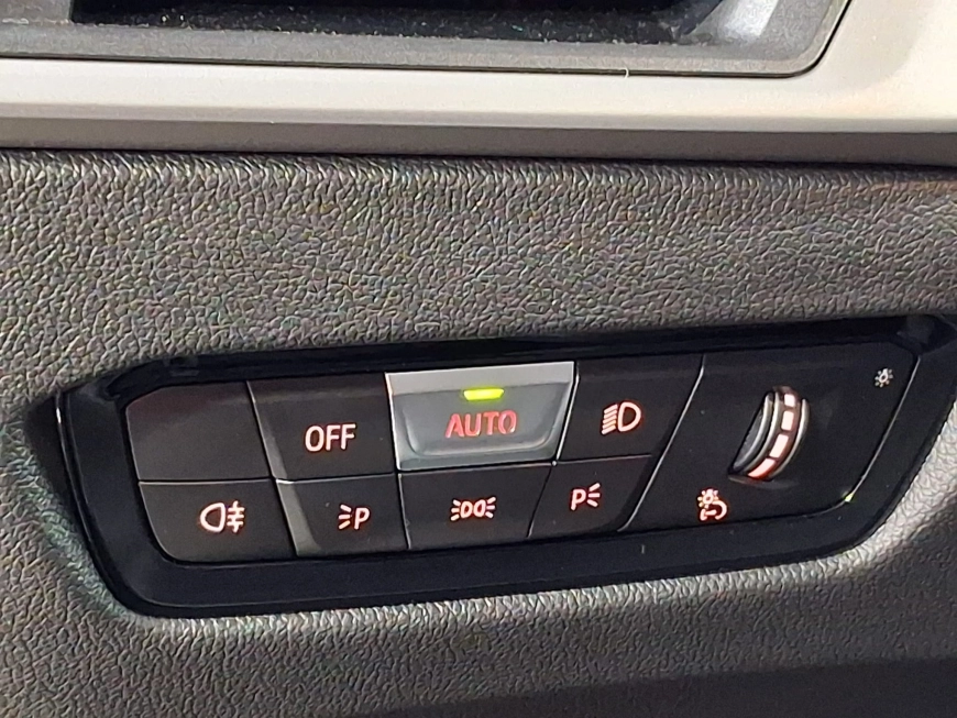 BMW SERIA 3 320e Business - Hybrid - Automatic - 163 CP